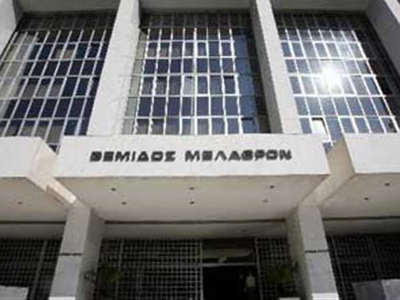 Απεργούν σε ένδειξη συμπαράστασης στους συμβασιούχους